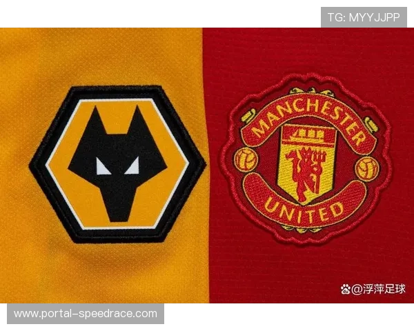 曼联老特拉福德球场响起掌声，献给临危受命的年轻防线